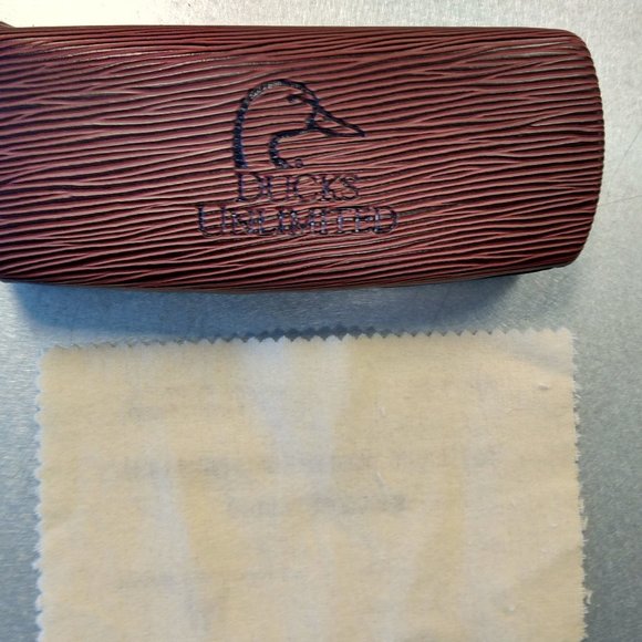 Ducks Unlimited Eye/Sunglass Brown Grain Case - Picture 2 of 4